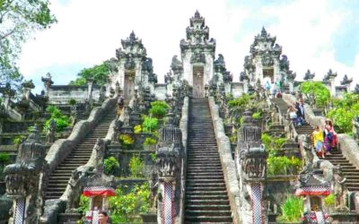 East Bali Tour – Tirta Gangga, Lempuyang Temple and Salt mining